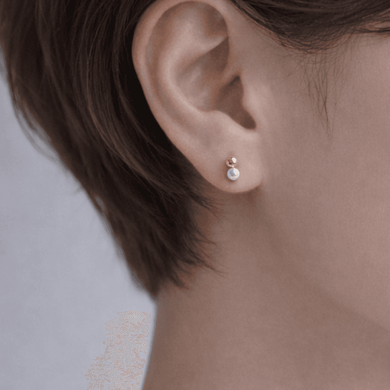 つけっぱなしOKサージカルステンレスのメタルボールとパールのスタッド（ピアス・樹脂ピアス・イヤリング）[MP] | 2枚目