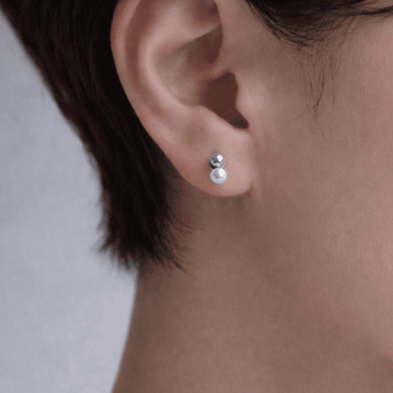 つけっぱなしOKサージカルステンレスのメタルボールとパールのスタッド（ピアス・樹脂ピアス・イヤリング）[MP] | 3枚目